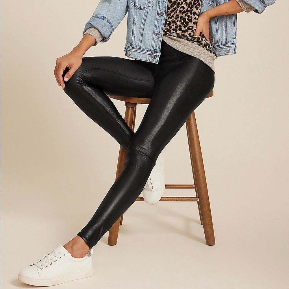 Maurices Luxe Liquid Shine High Rise Legging